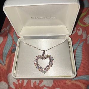 Women’s necklace, only worn one